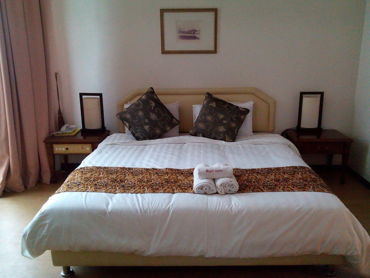 Regal Court Hotel Kuching Kültér fotó