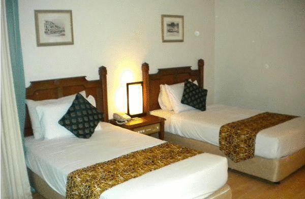 Regal Court Hotel Kuching Szoba fotó