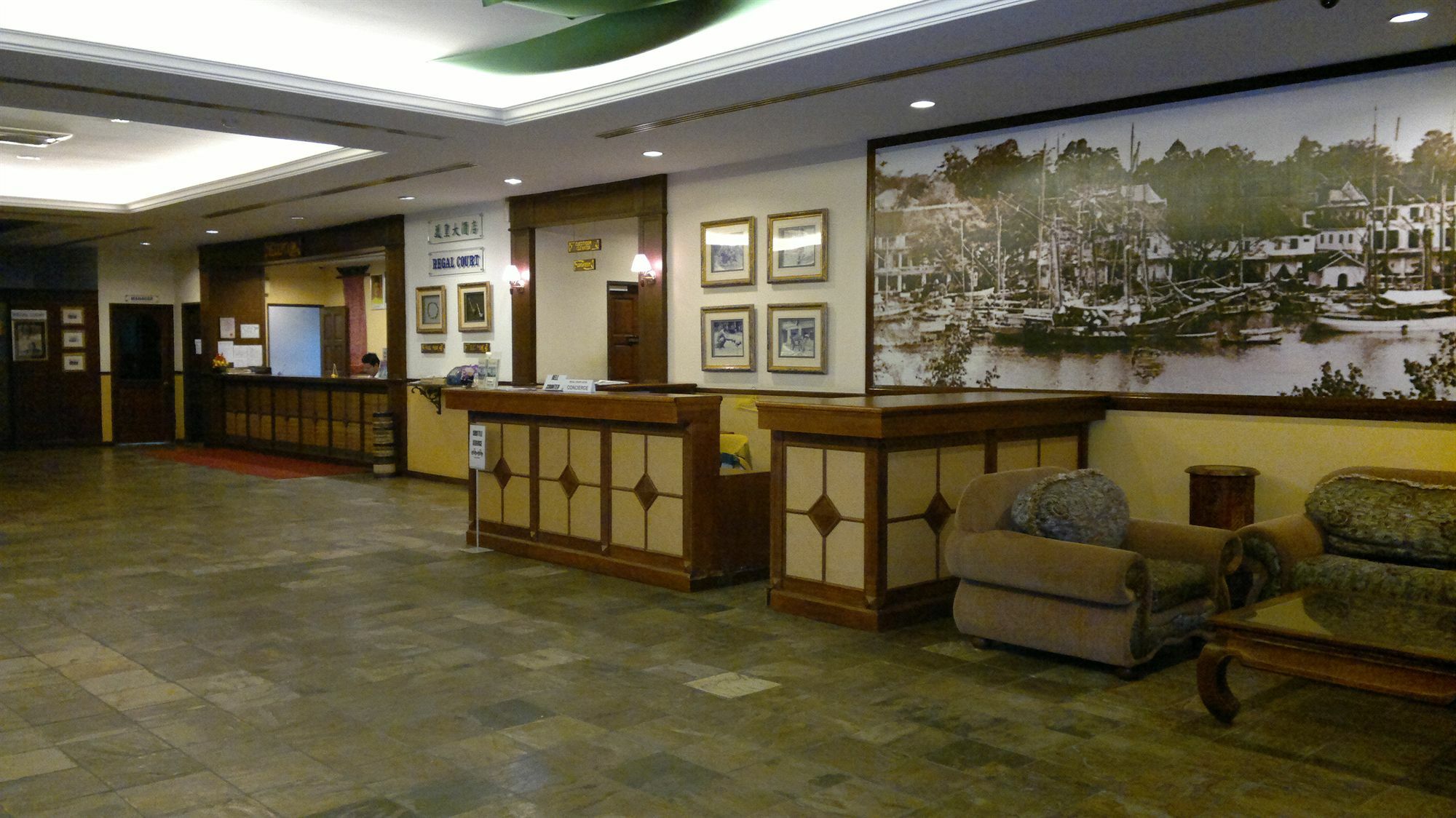 Regal Court Hotel Kuching Kültér fotó