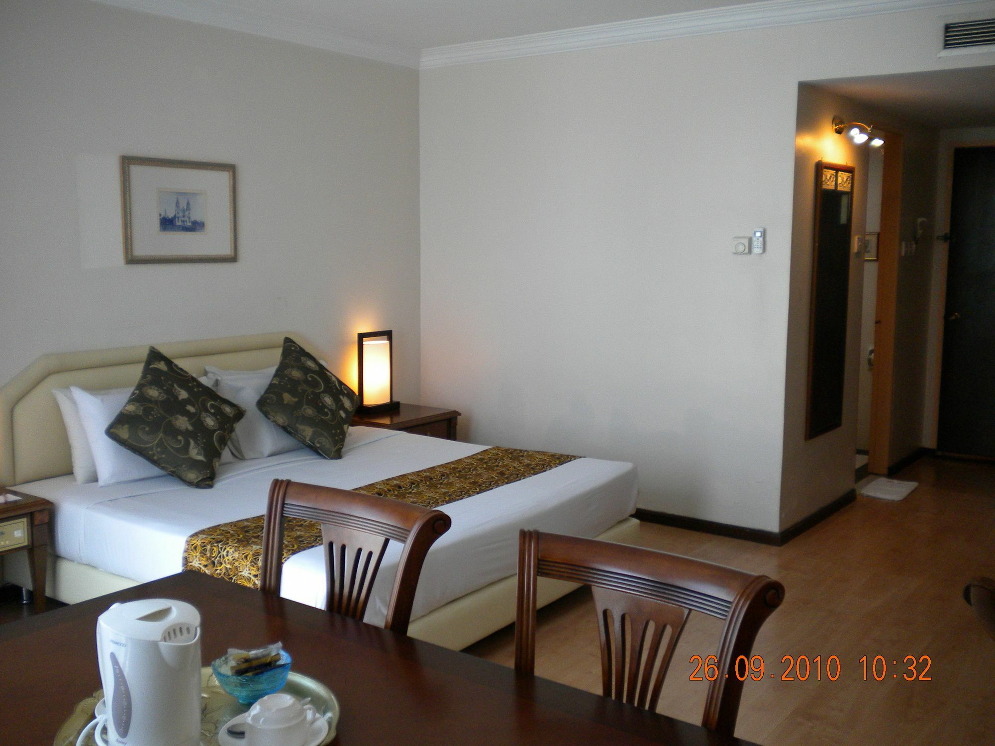 Regal Court Hotel Kuching Kültér fotó